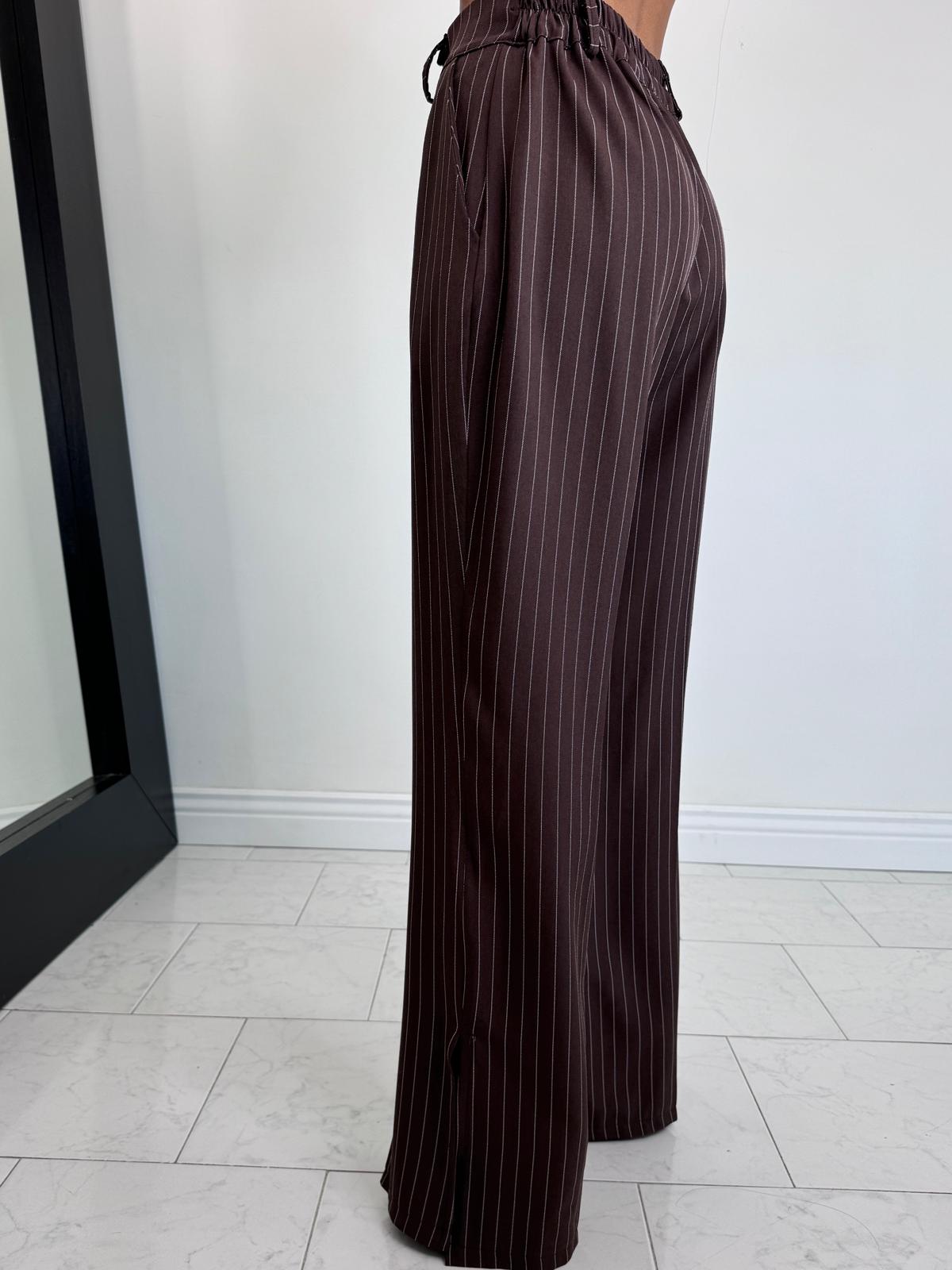 Tailleur gessato marrone