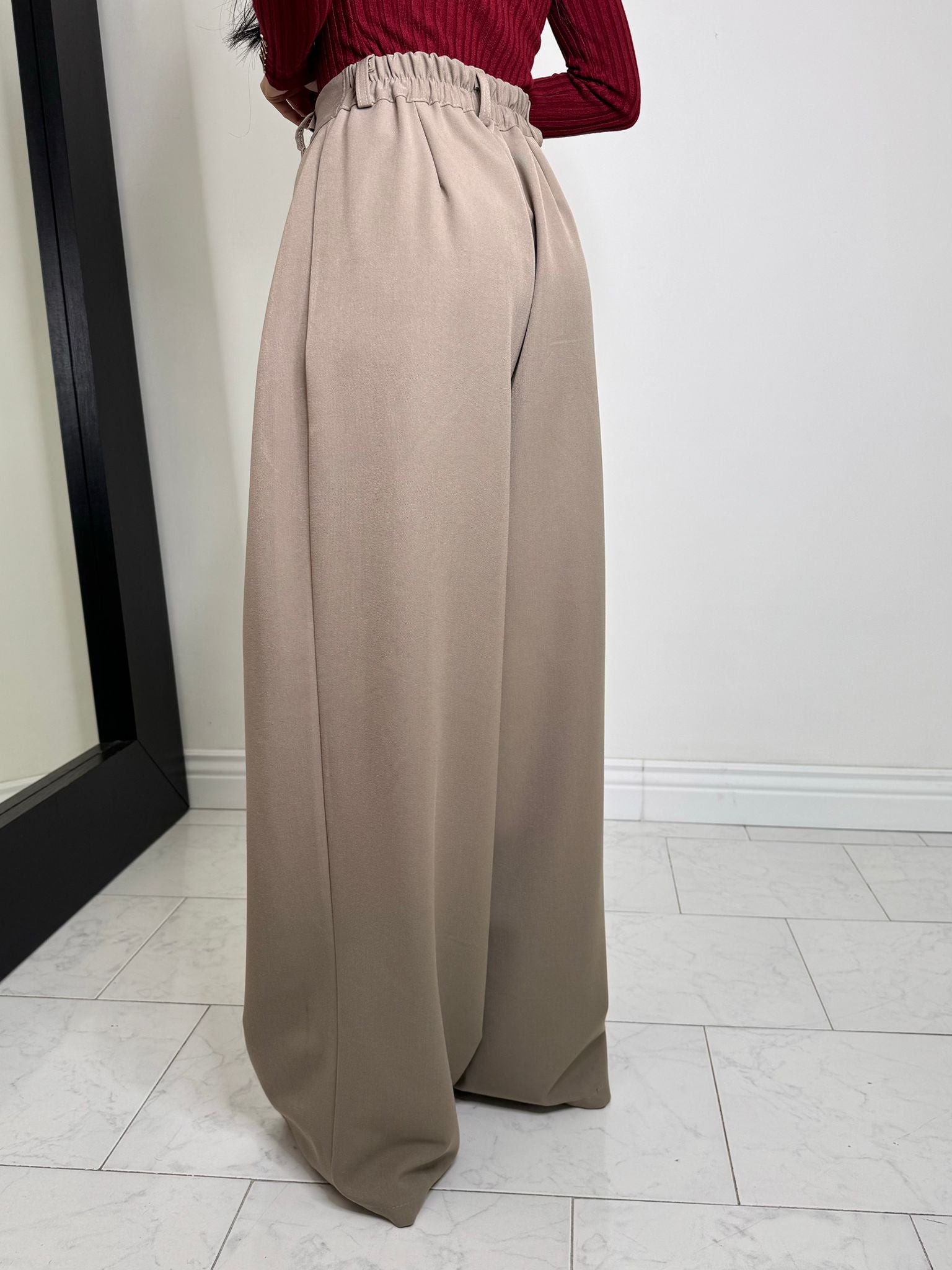 Pantalone asimmetrico beige