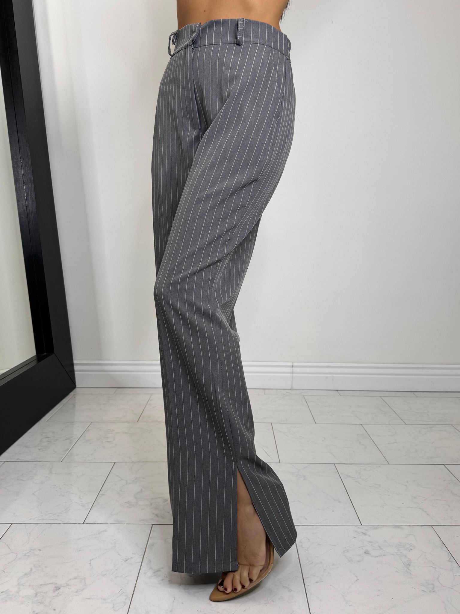 Tailleur gessato grigio