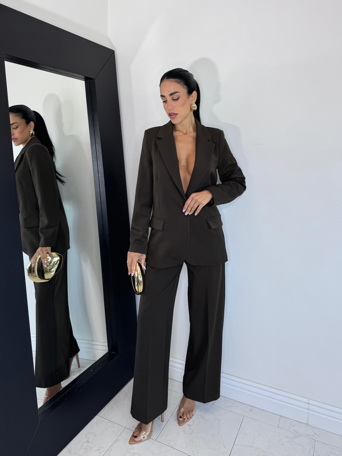 Tailleur formidable marrone