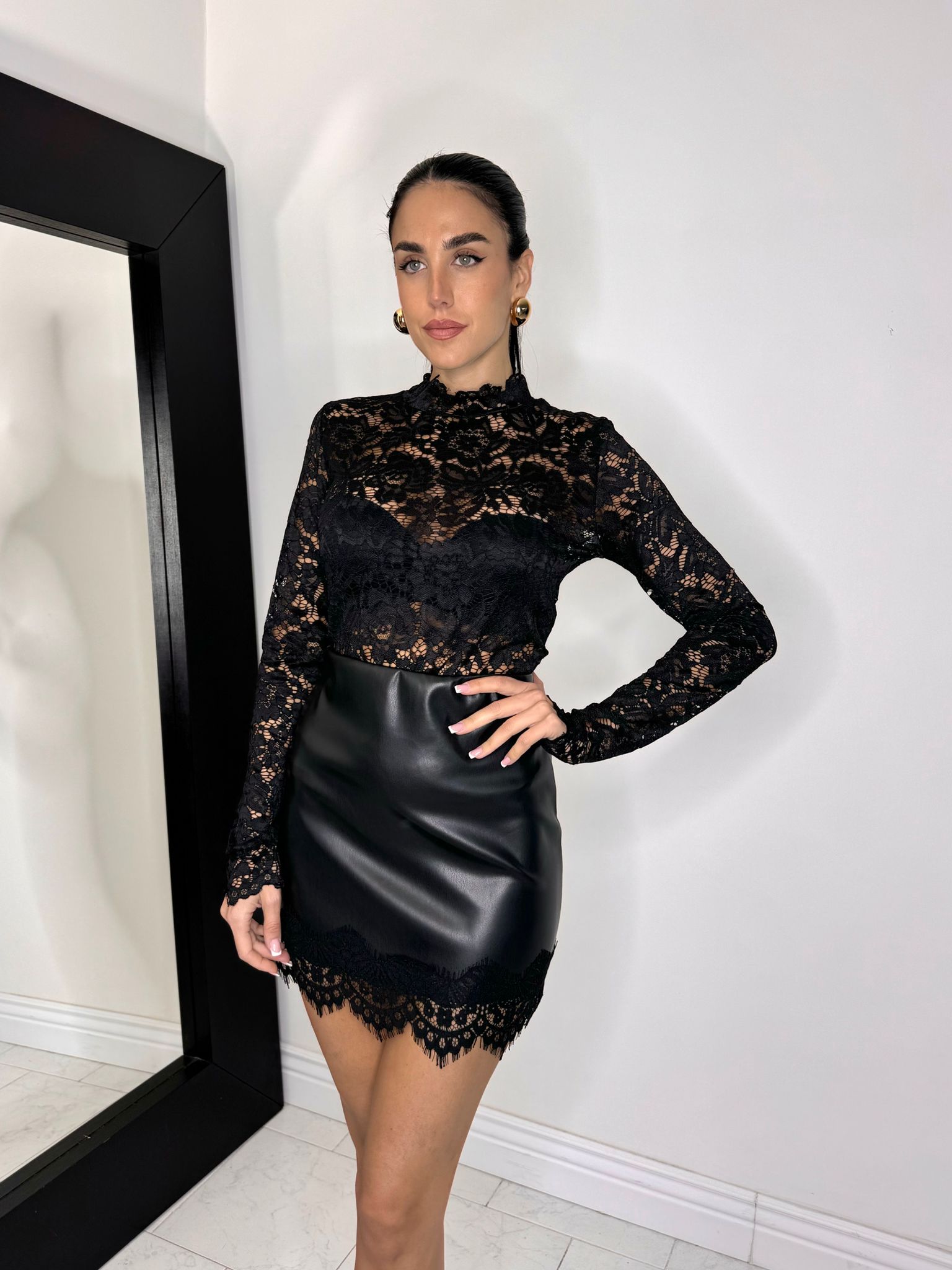 Gonna ecopelle con merletto