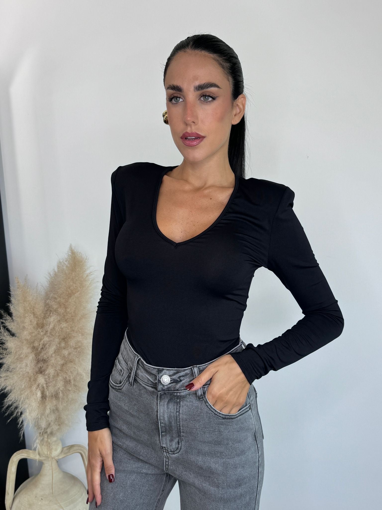 Maglia spalline nera