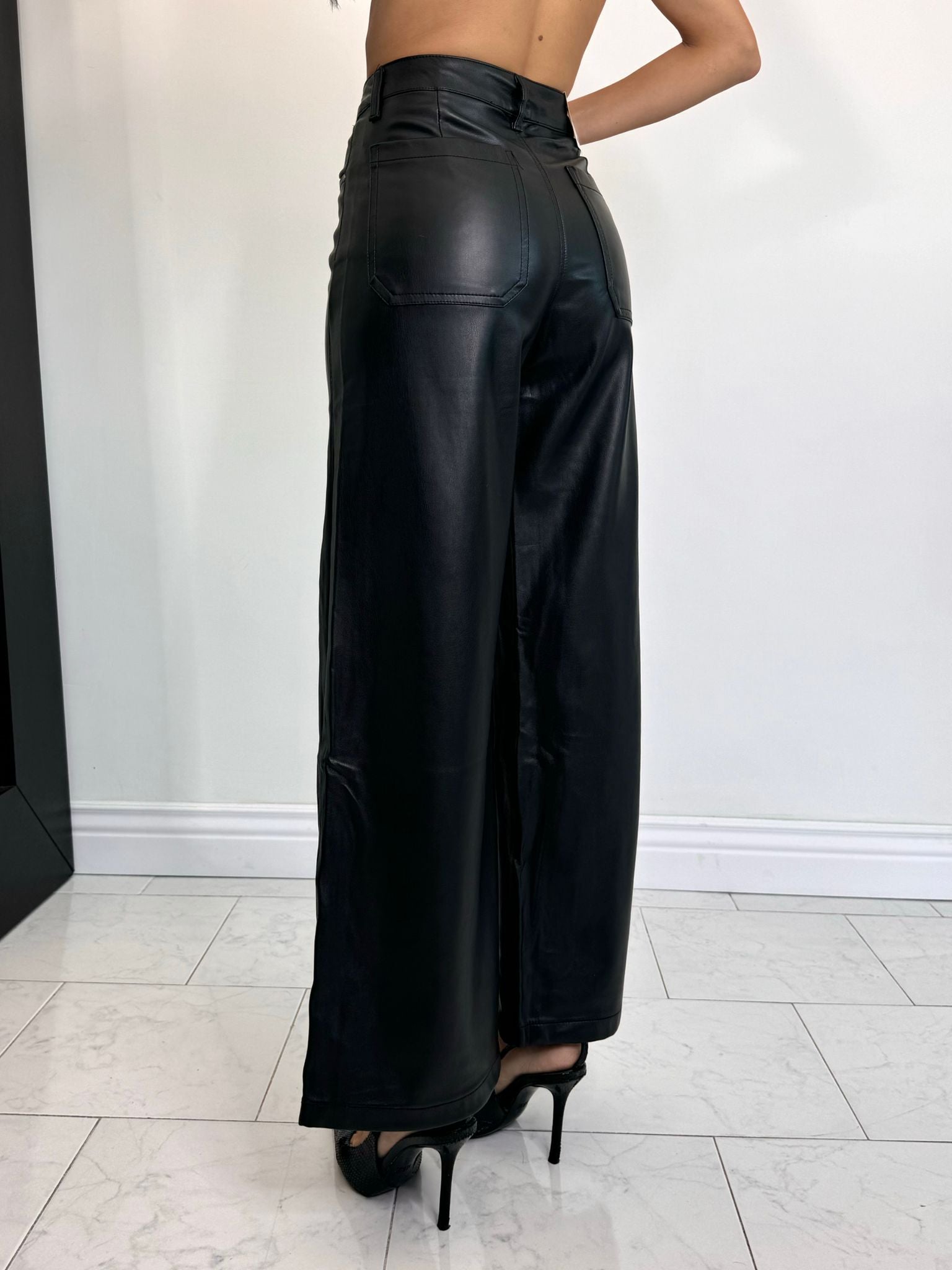 Pantalone ecopelle nero