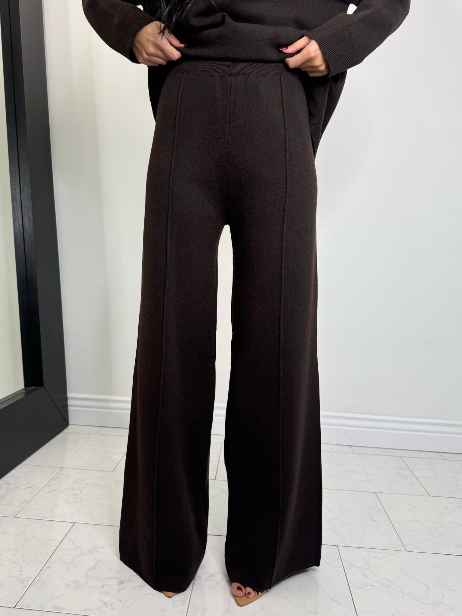 Cord set essence marrone