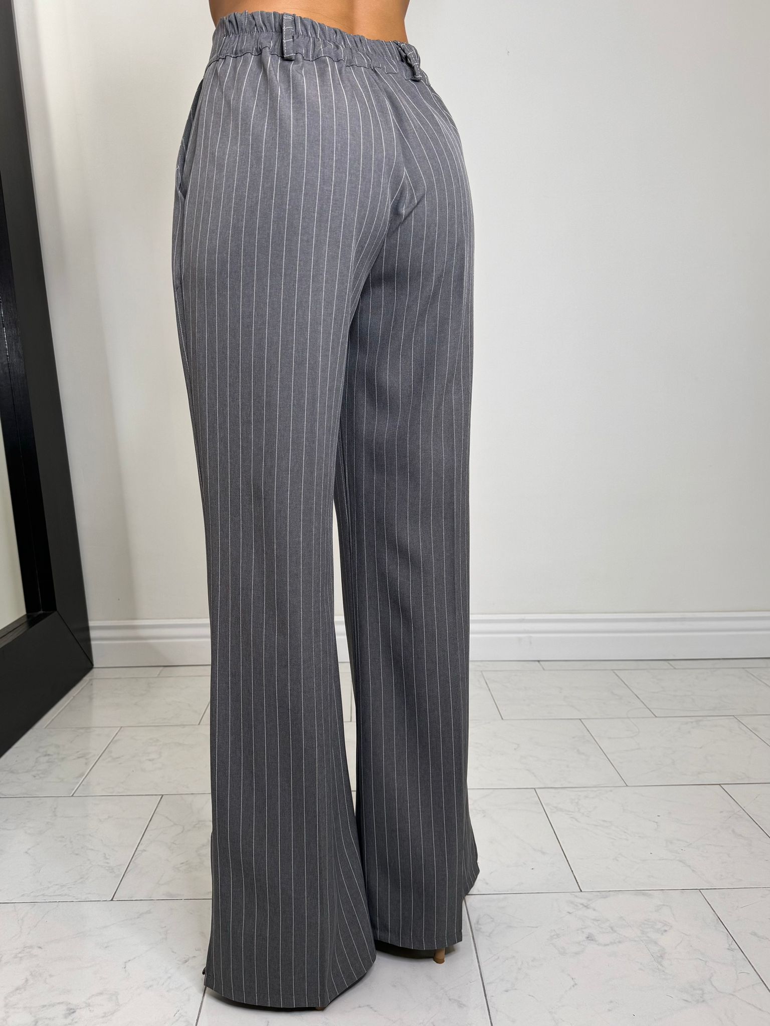 Tailleur gessato grigio