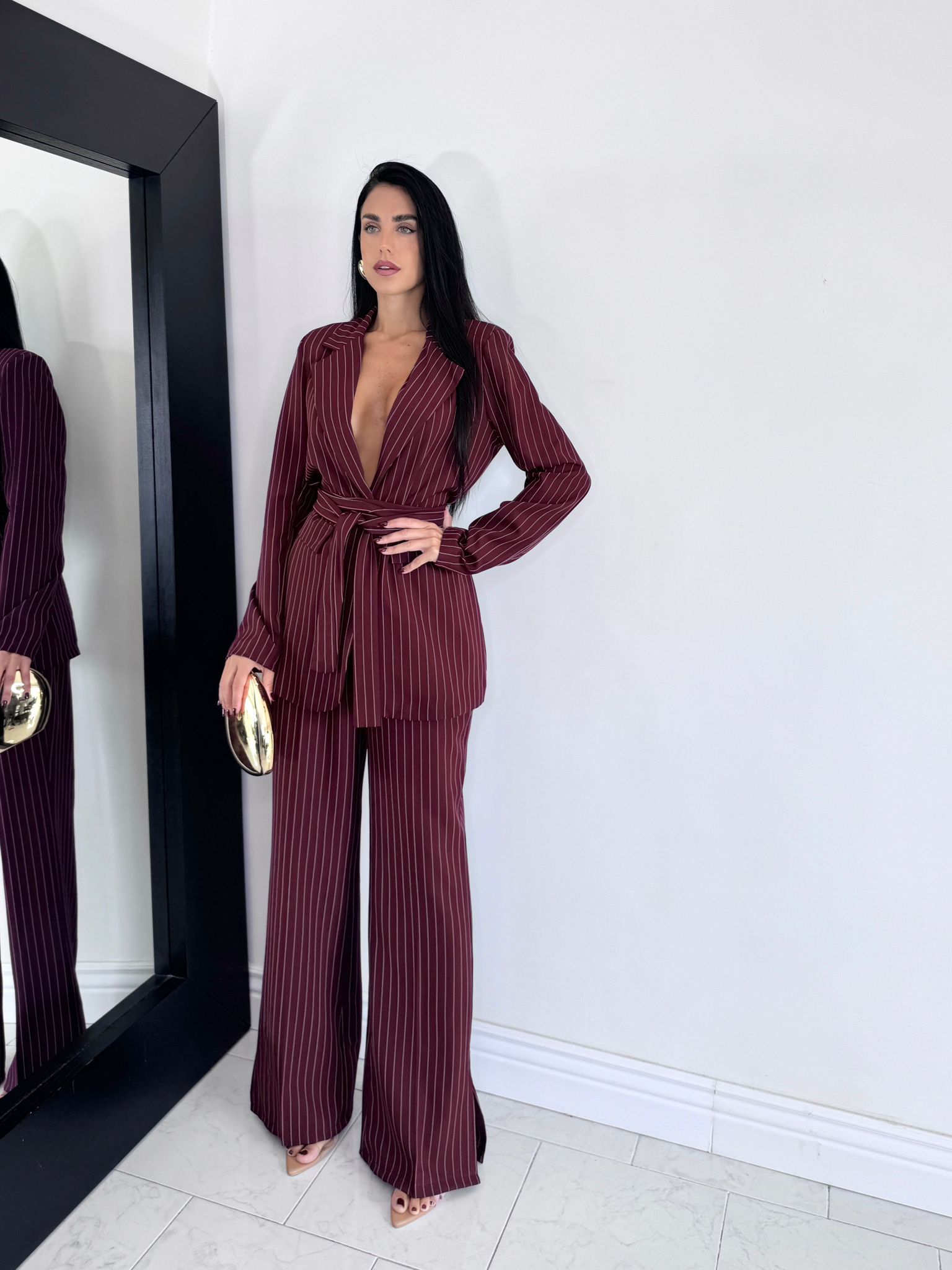 Tailleur gessato bordeaux