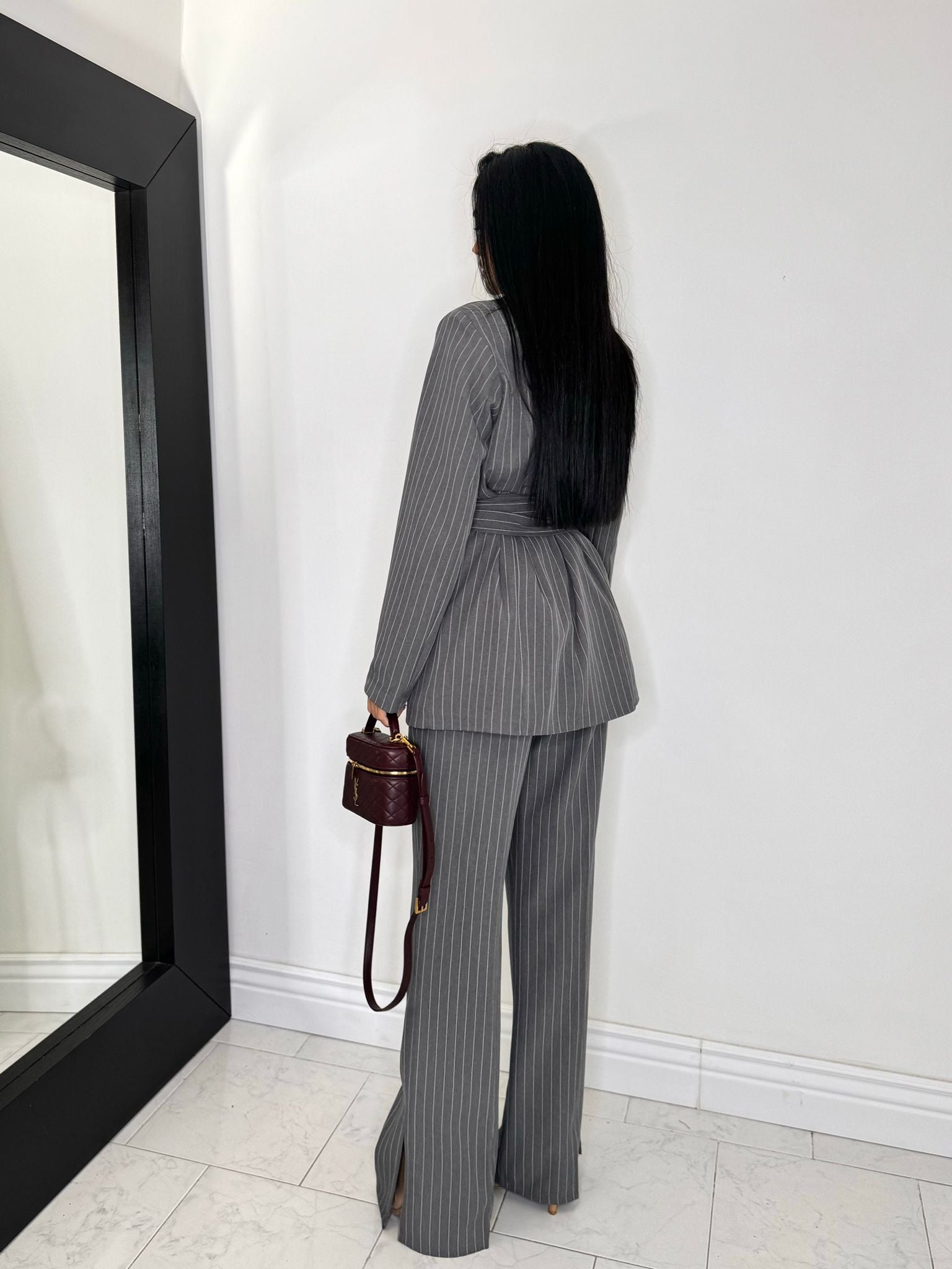 Tailleur gessato grigio