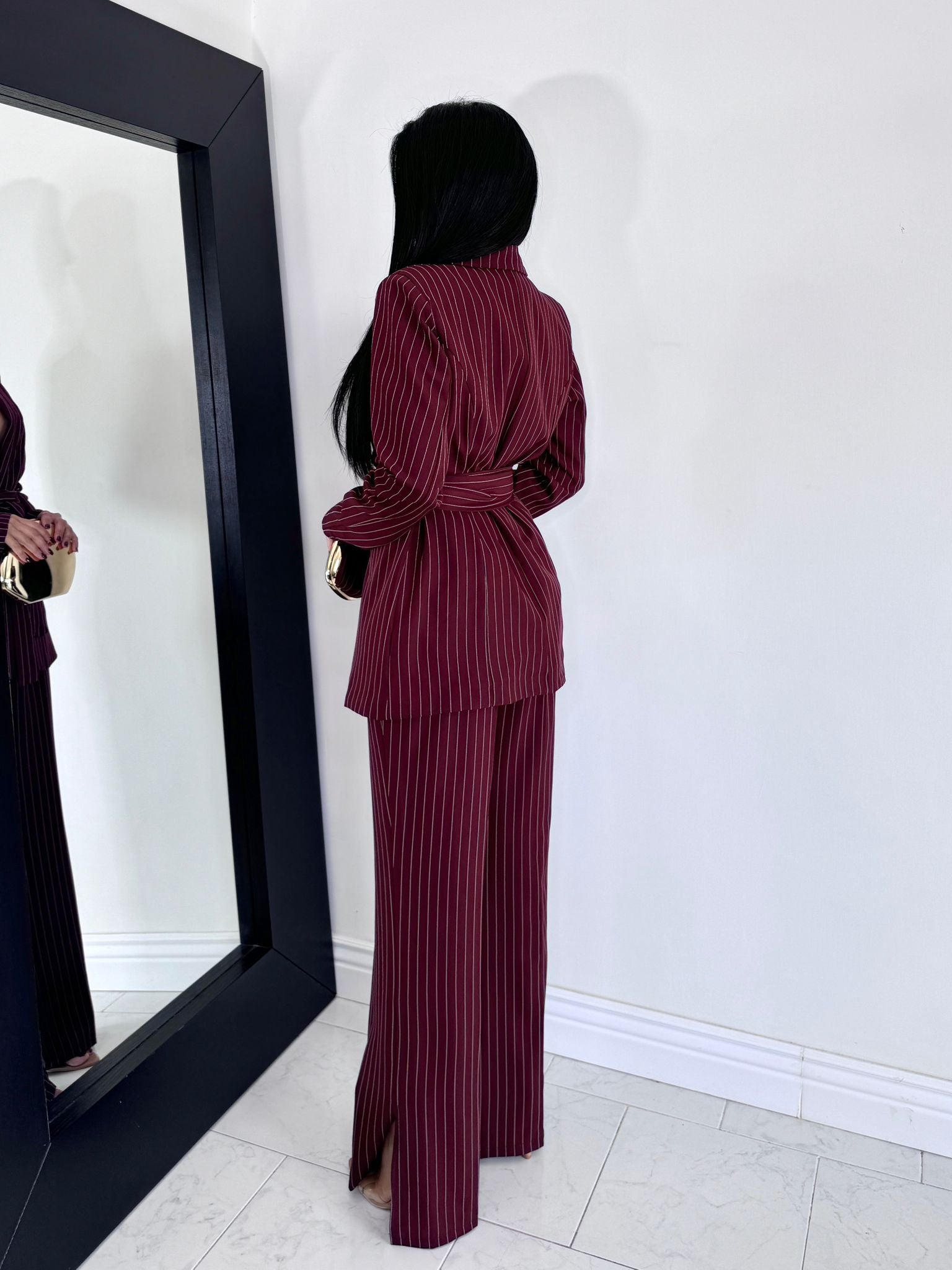 Tailleur gessato bordeaux