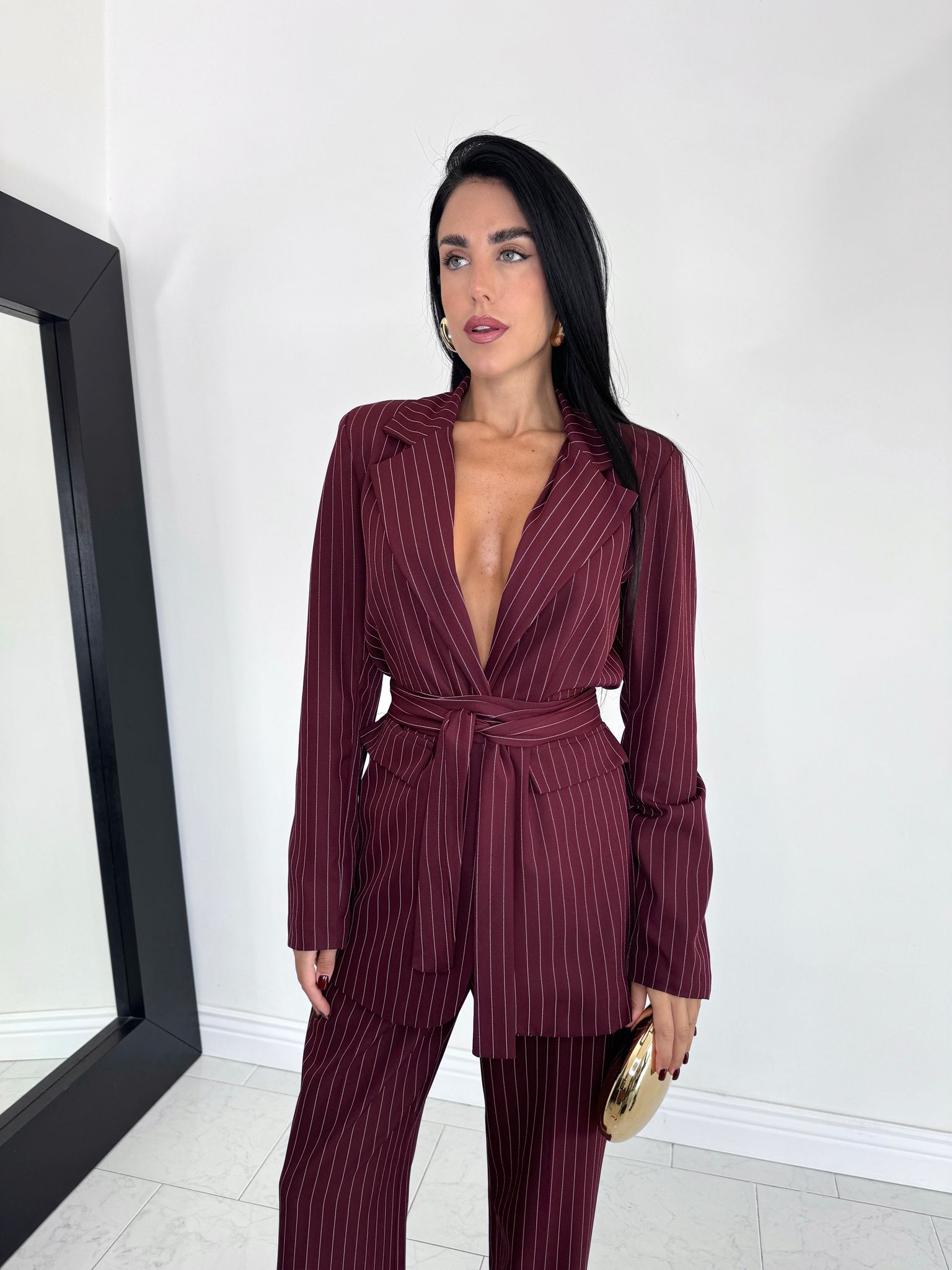 Tailleur gessato bordeaux